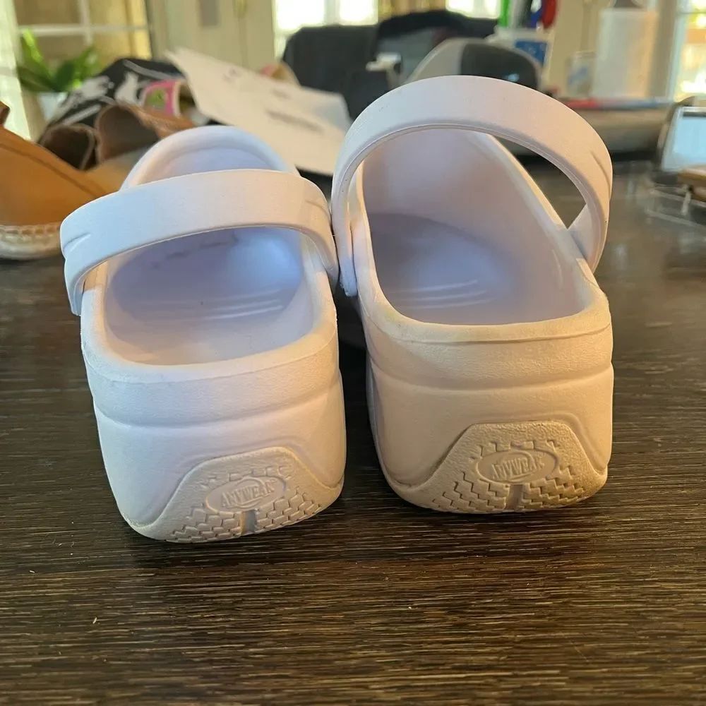 Any Wear Work Wear White Nurse Clogs Shoes sz 8 (m) 9.5 (W) - Picture 4 of 7